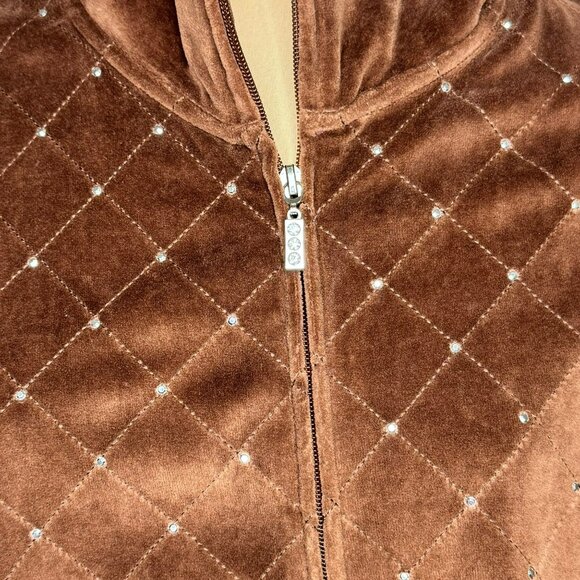 Quacker Factory Womens 1X Brown Quilted Velvet Sleeveless Vest With Rhinestones - Picture 2 of 6